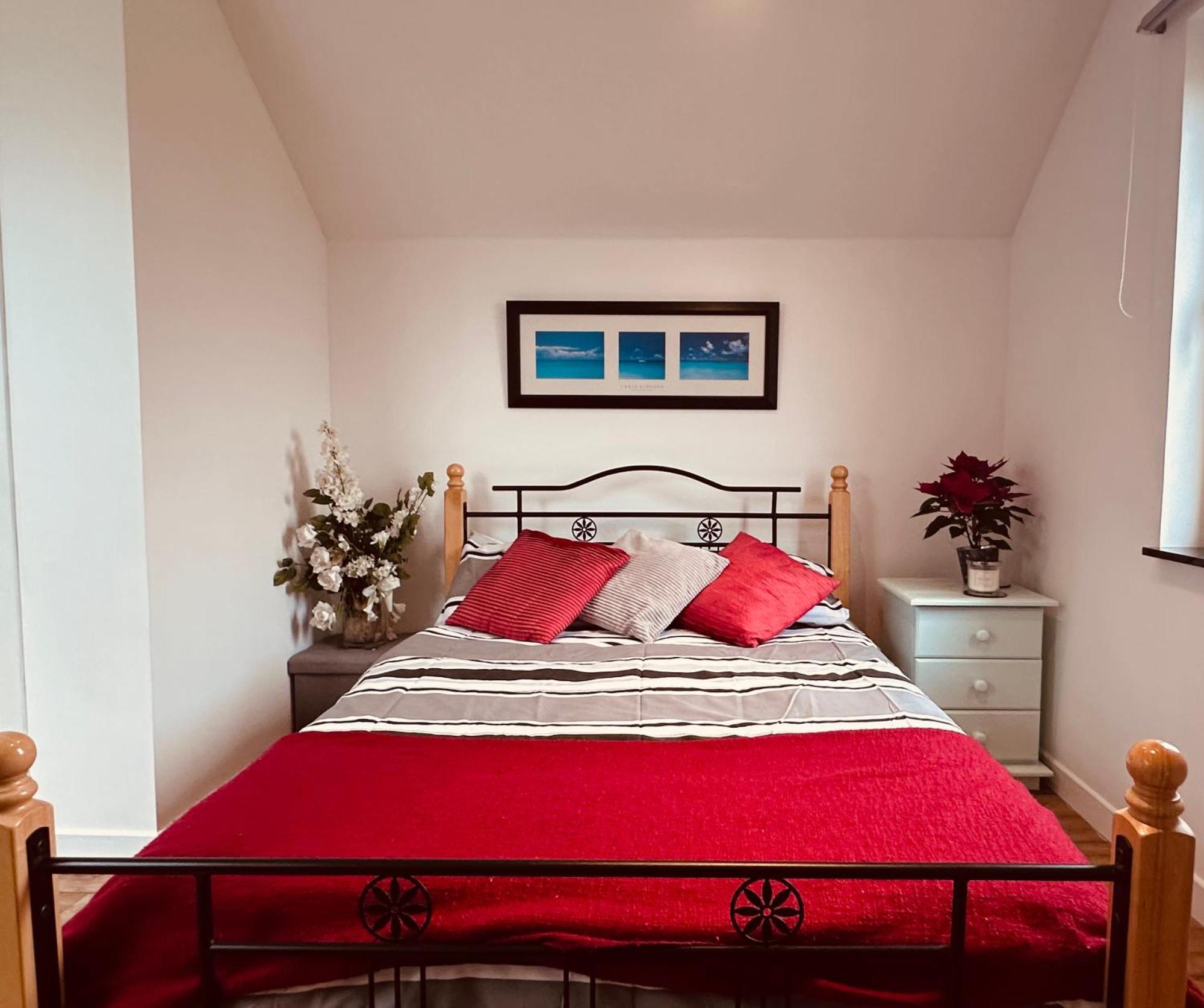 Islay View- Double Bed Apartment Macosquin